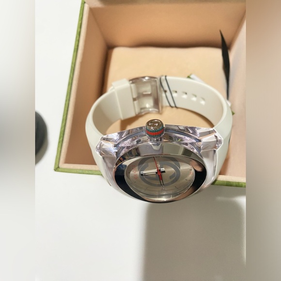 ***GUCCI***Gucci Sync YA137102 Men’s Watch
Case Material:  Stainless Steel - Picture 8 of 16